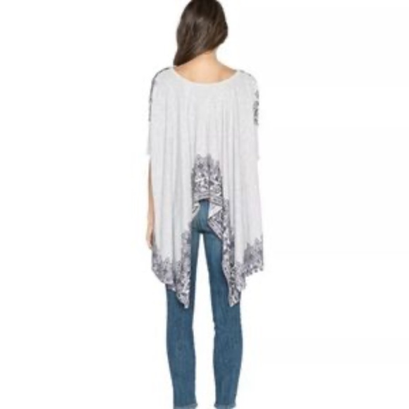 Free People Pick Me Up Hear Her Boho Oversized Top Size XS - Picture 2 of 10